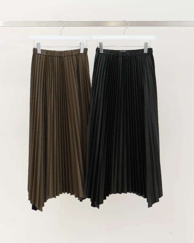 clean basic skirts -SYNTHETIC LEATHER PLEATS SKIRT