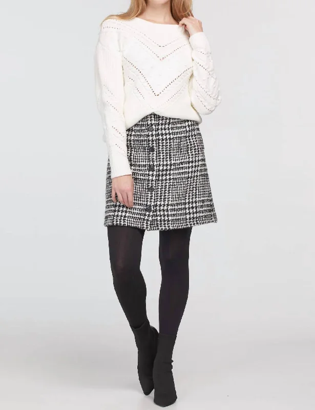 neutral simple skirts -A-Line Skirt With Buttons In Black/white