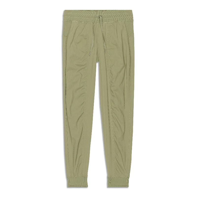 relaxed Friday pants -Dance Studio Mid-Rise Jogger - Resale