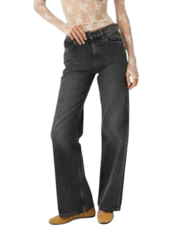 simple neutral pants -Tinsley Baggy High Rise Jeans In Black